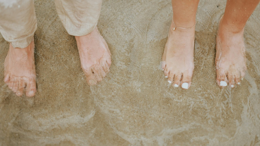 Natürliche Pflanzenkraft für gesunde Füsse: Wie grüner Tee die natürliche Wundheilung unterstützen kann